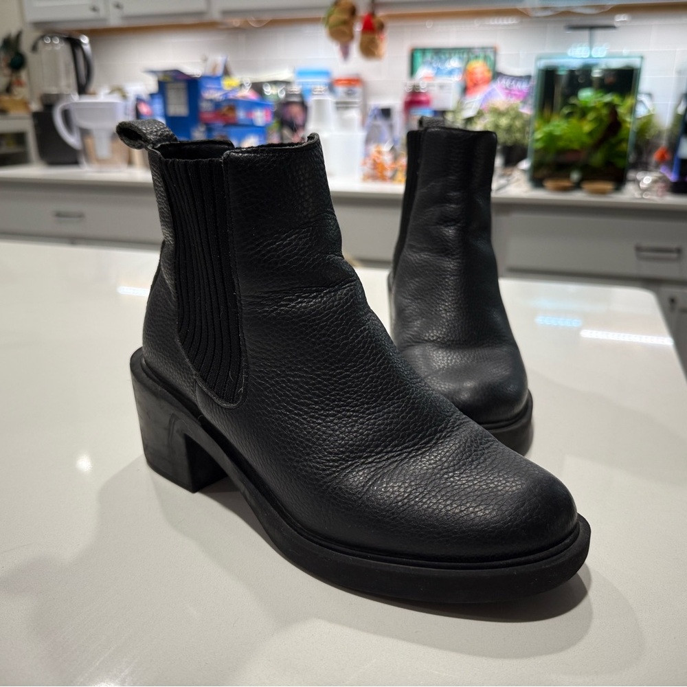 Andre Assous Gemma Chelsea Boot